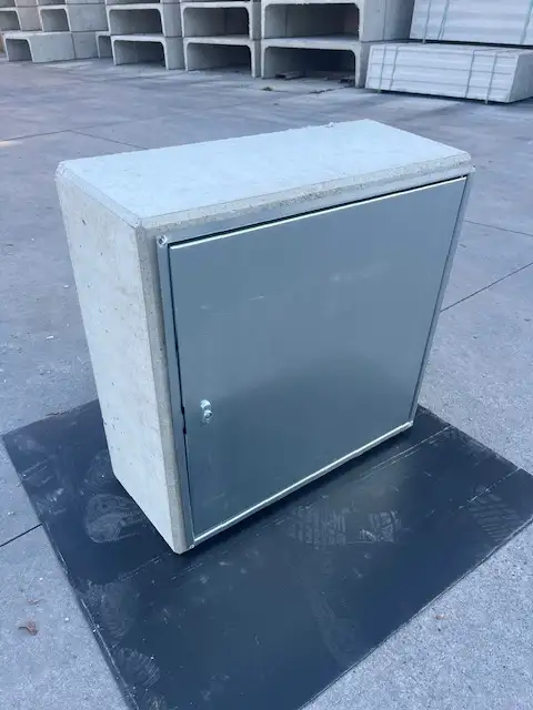 portacontatore-con-sportello-zincato